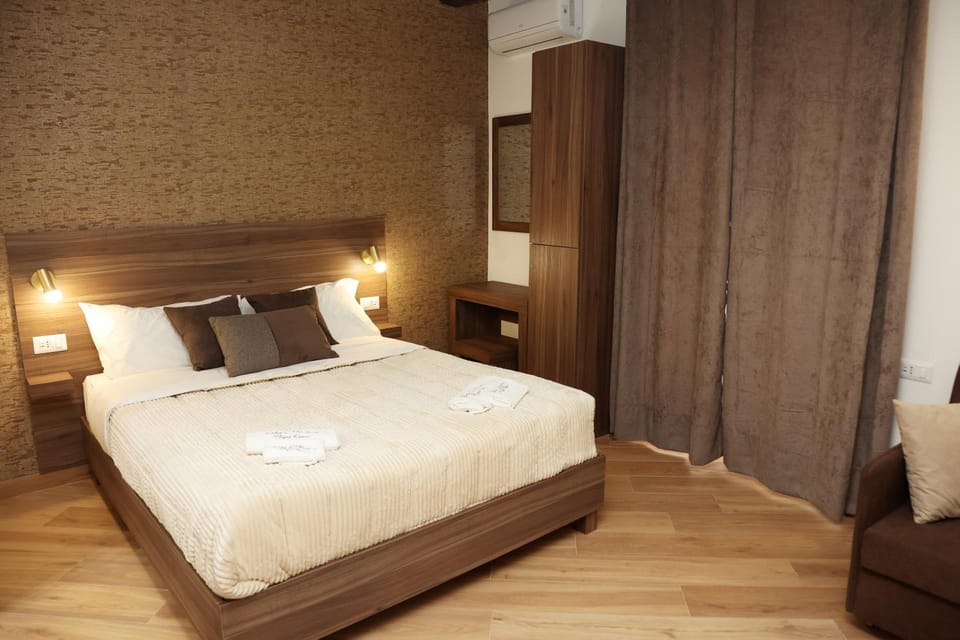 Bed, Bedroom, wardrobe