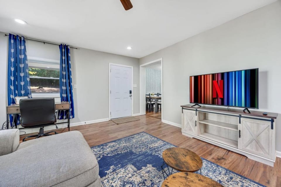 5min to Fort Benning Fenced Yard Pets Near Golf House in Columbus