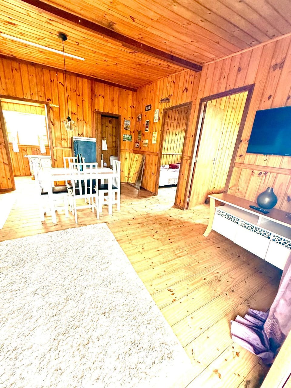 TV and multimedia, Kitchen or kitchenette, Living room, Dining area