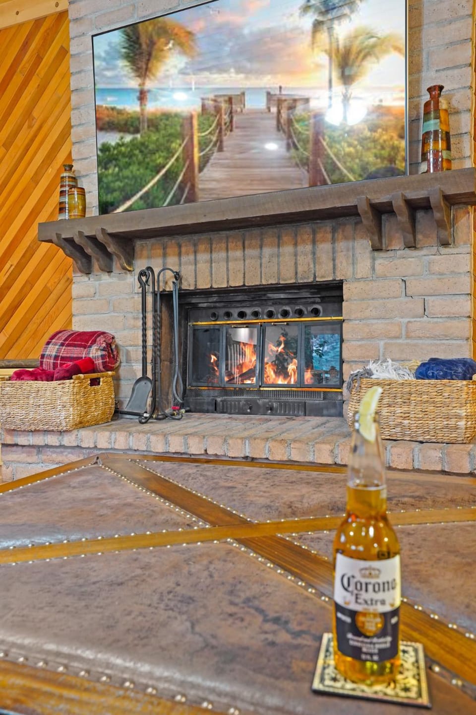 Airy Alto Escape Deck Games Views House in Alto