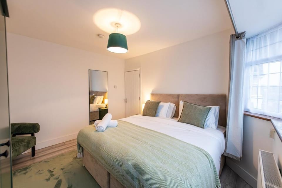 Bed, Bedroom, wardrobe