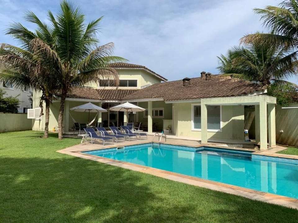 Casa 315m2 em condomínio, natureza, 500m da praia House in State of São Paulo