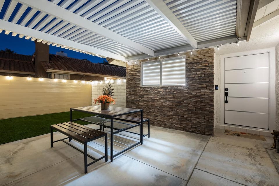 Patio, Inner courtyard view