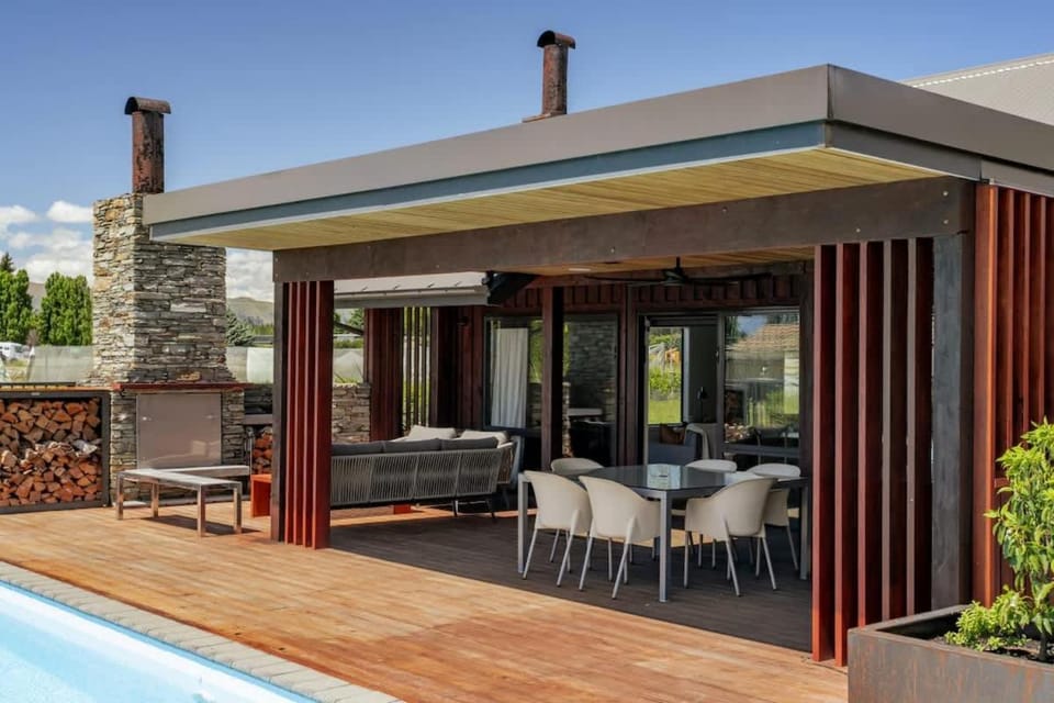 The Wanaka Luxe Pool House - Sleeps 10 House in Wanaka