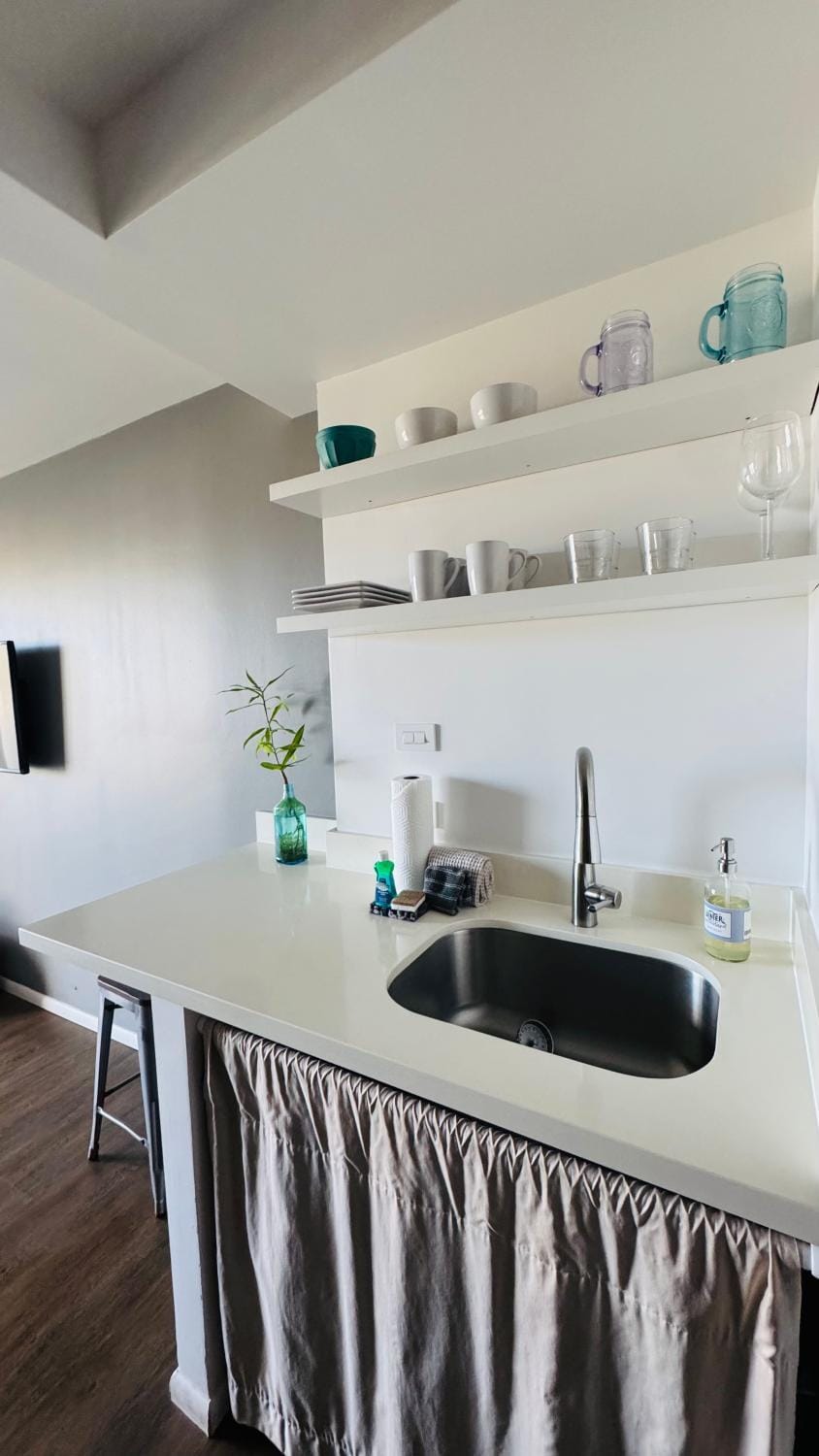 Kitchen or kitchenette