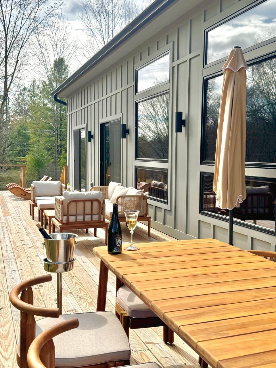Luxury Catskills Sauna Retreat -Haven On The Manor House in Pennsylvania
