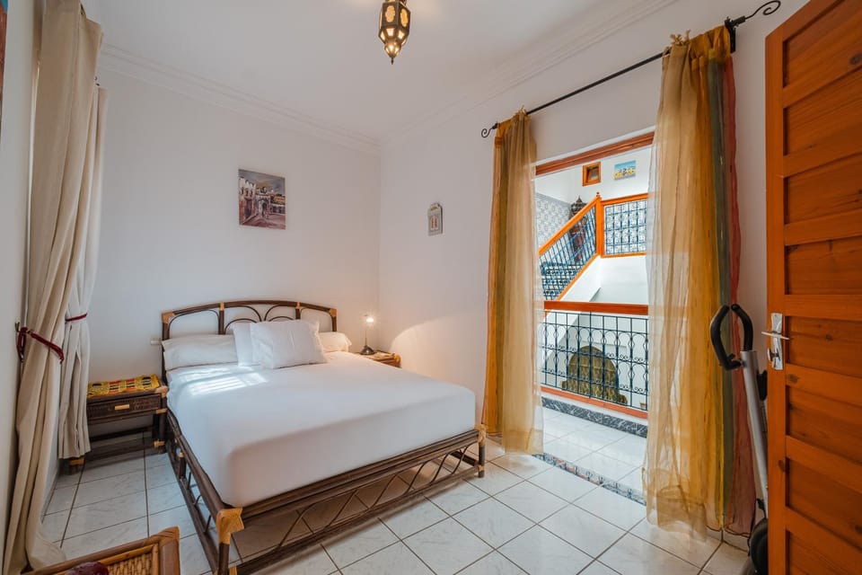 Bathroom, Coffee/tea facilities, Kitchen or kitchenette