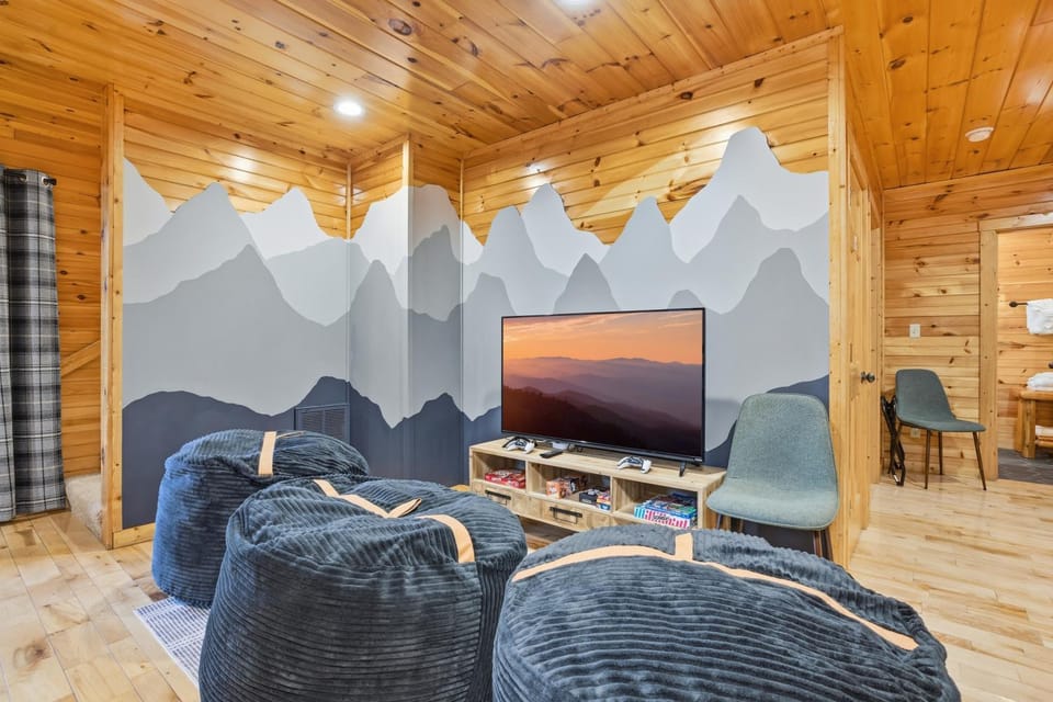 Pine & Dandy | Arts & Crafts District Cabin w/ Hot Tub & Game Features Cabin in Gatlinburg