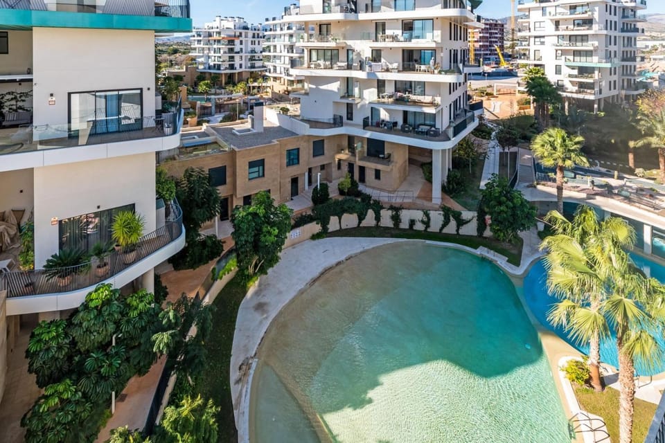Waterfront Seaview Residence Apartment in Marina Baixa