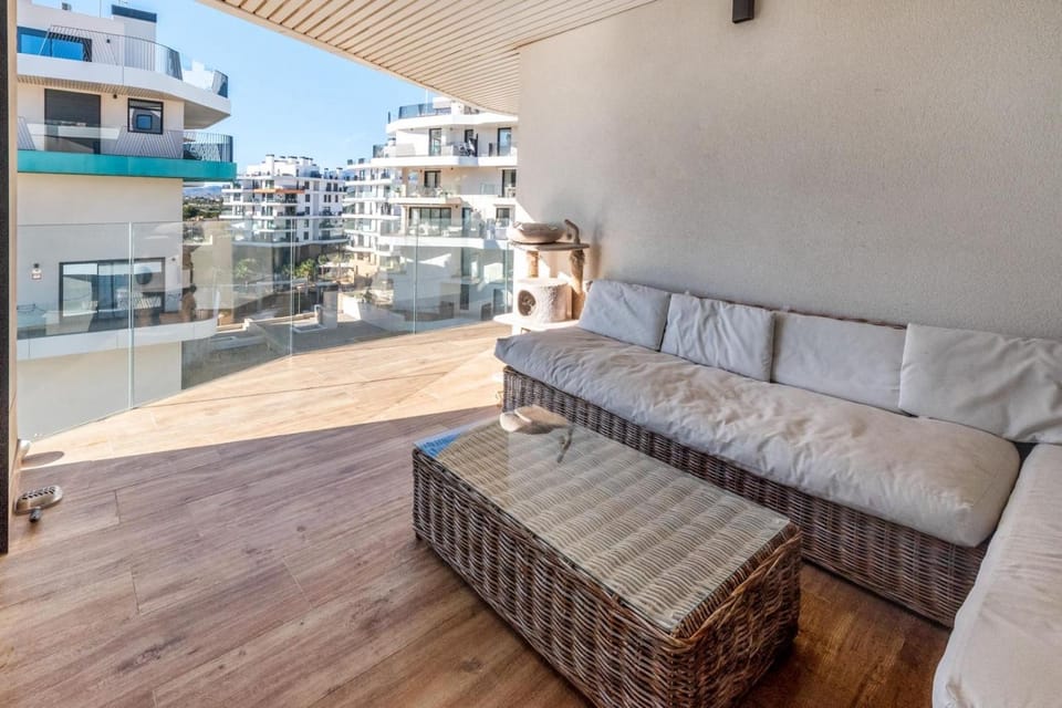 Waterfront Seaview Residence Apartment in Marina Baixa