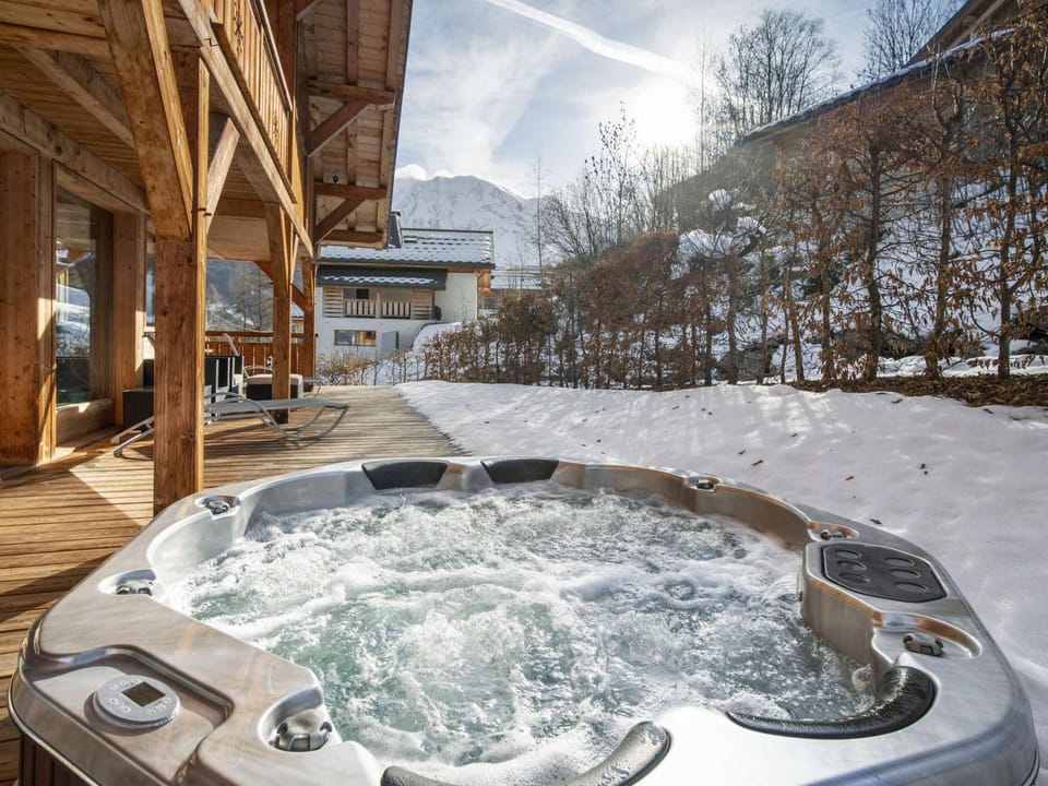 Chalet de Luxe: 13 pers, Jacuzzi, Animaux Admis - FR-1-663-60 Chalet in Saint-Gervais-Bains