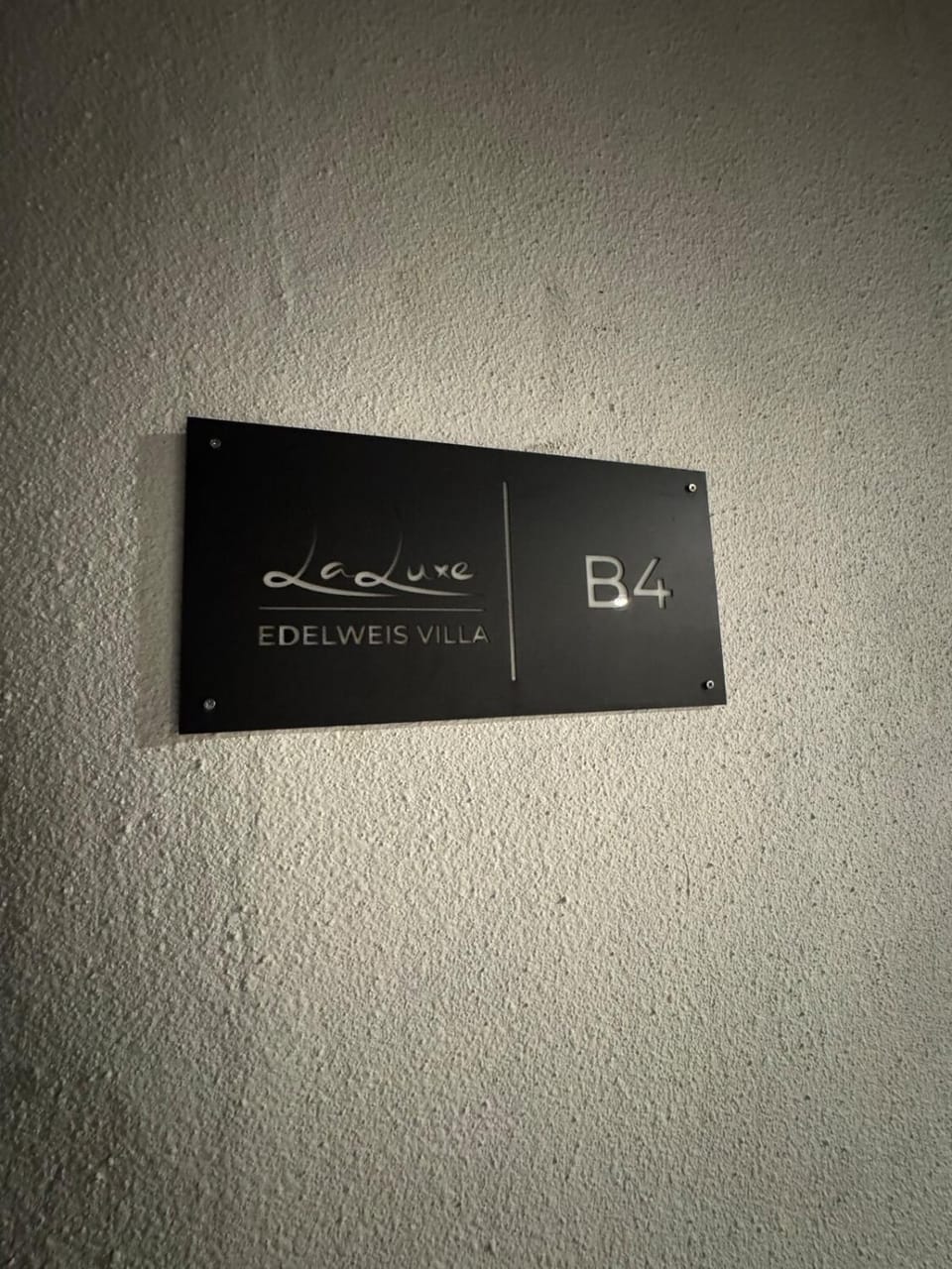 Logo/Certificate/Sign