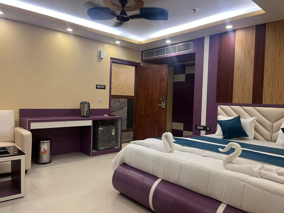 Royal Classic Hotel-A Unit of Ayan Group of Hotel And Resort Hotel in West Bengal