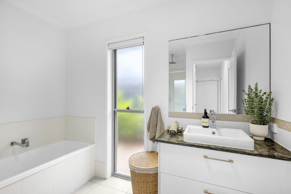 Bathroom, Bath