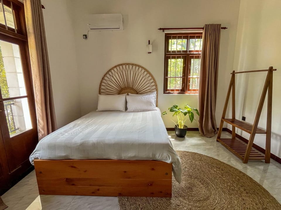 Bedroom, air conditioner