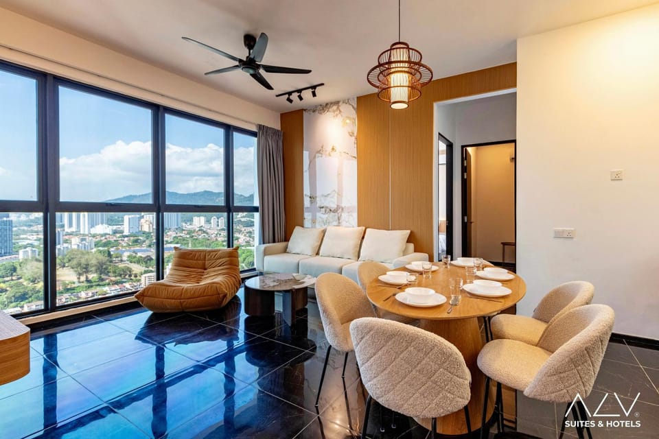 Living room, Seating area, Dining area