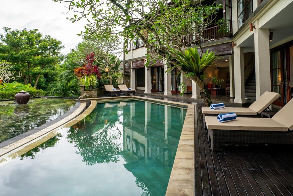 Swimming pool, Swimming pool, sunbed
