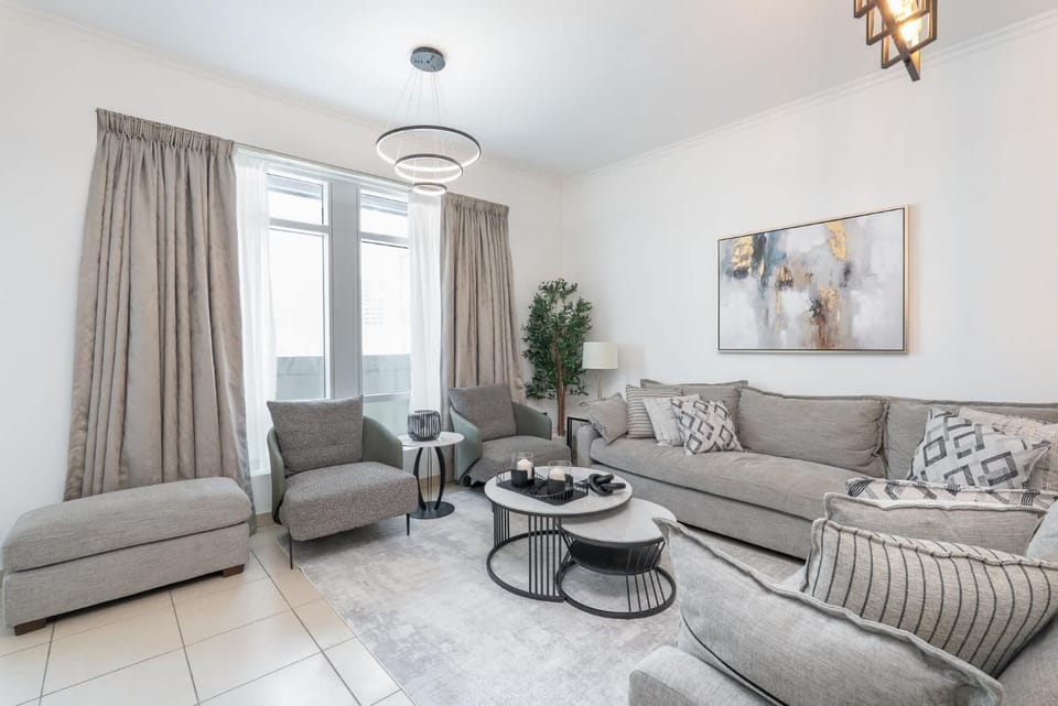Free housekeeping visits during your stay - StayShort - Downtown Dubai Apartment with Private Balcony Sleeps 3 Apartment in Dubai