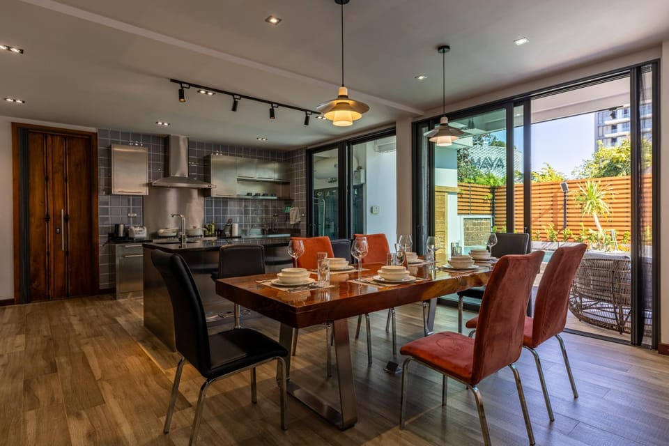 Vela Nimman 5BR Luxury Pool Villa Villa in Chiang Mai
