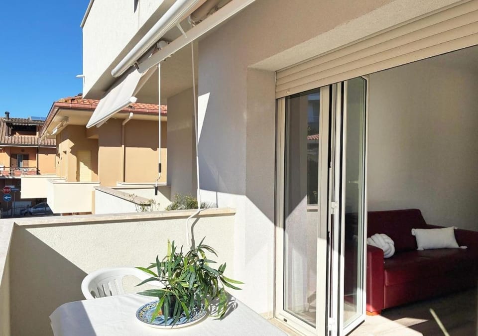Property building, Balcony/Terrace