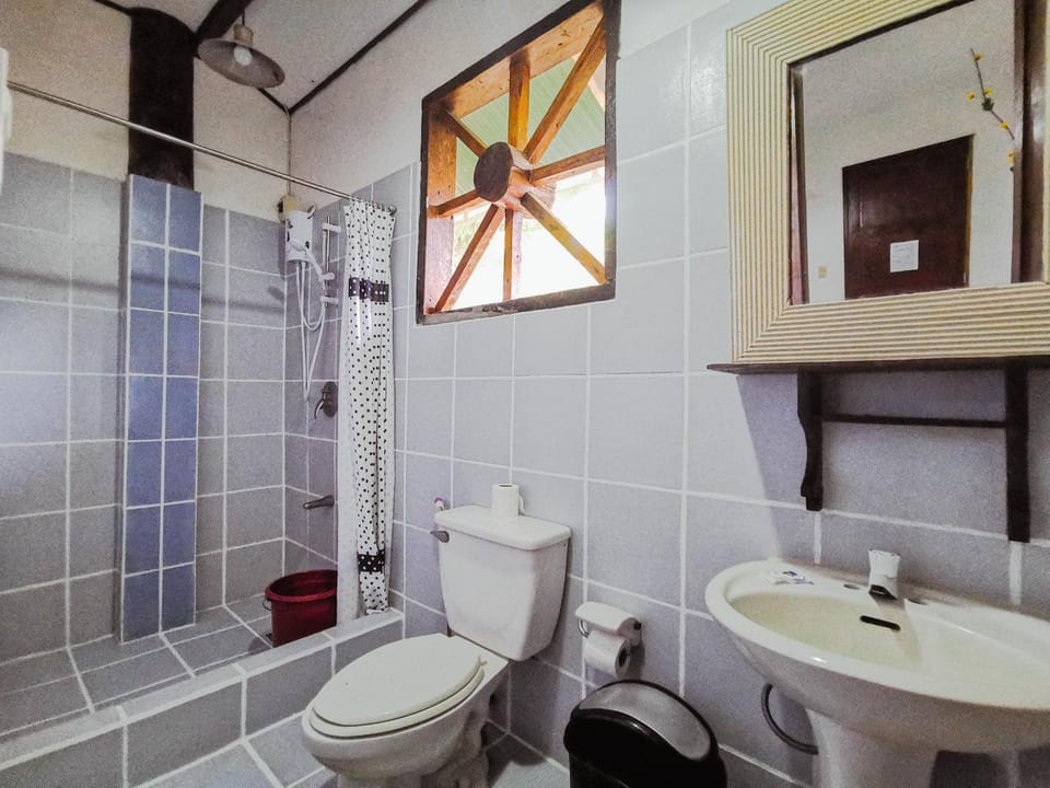 LS Guesthouse Iloilo Hotel in Iloilo City