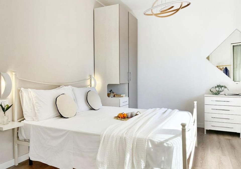 Bed, Photo of the whole room, Bedroom, towels, wardrobe