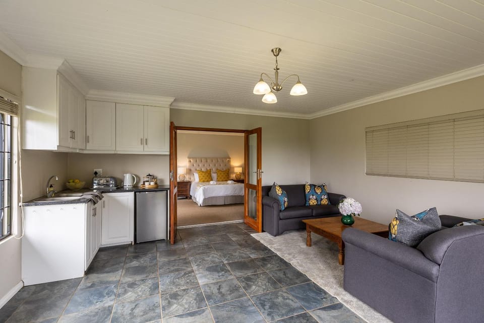 Kitchen or kitchenette, pet friendly
