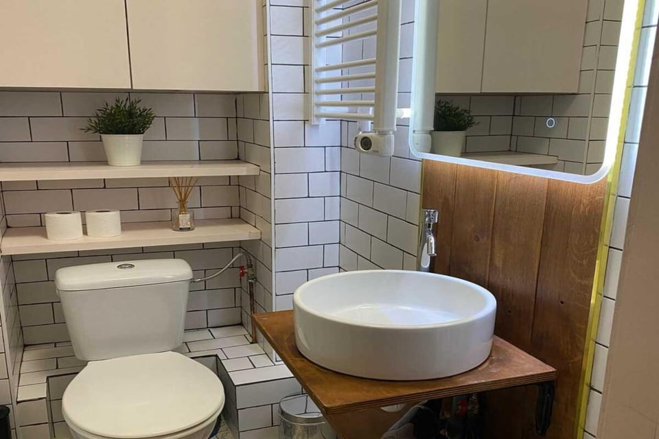 Toilet, Bathroom