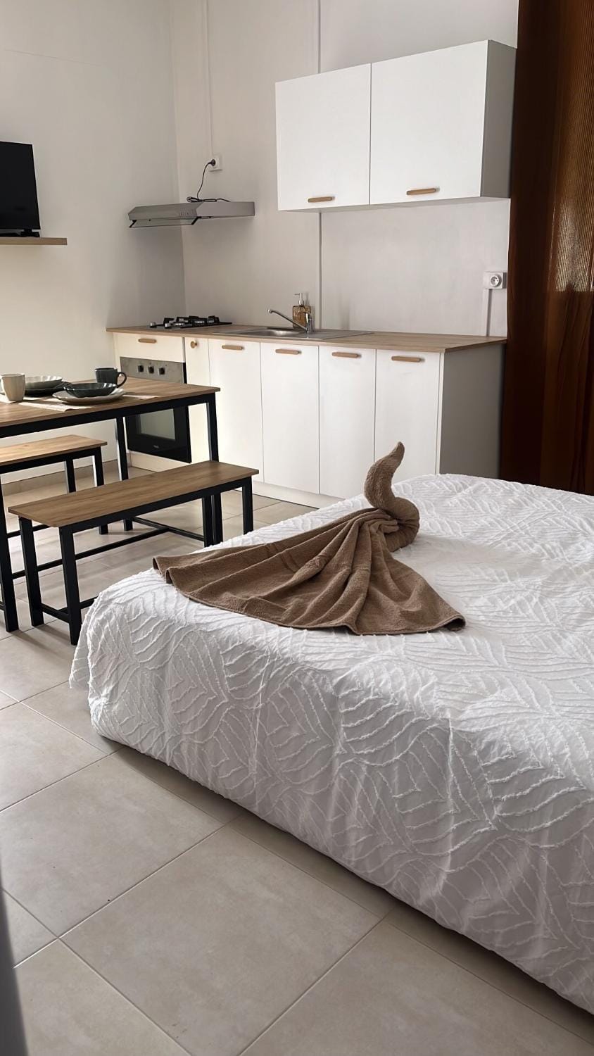 TV and multimedia, Kitchen or kitchenette, Dining area