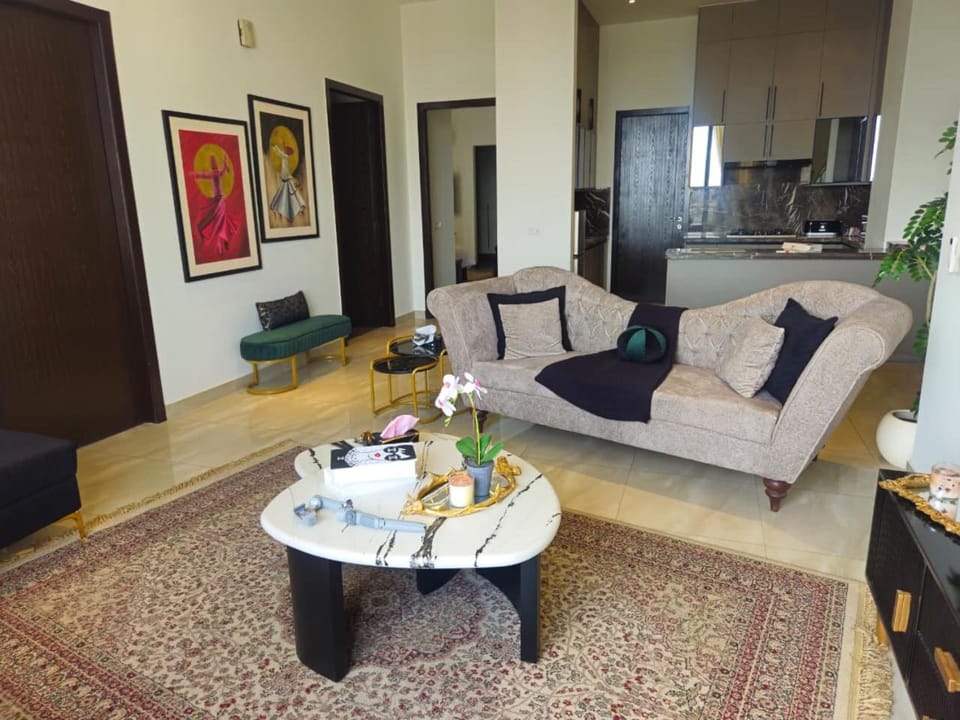 Kitchen or kitchenette, Living room, Seating area