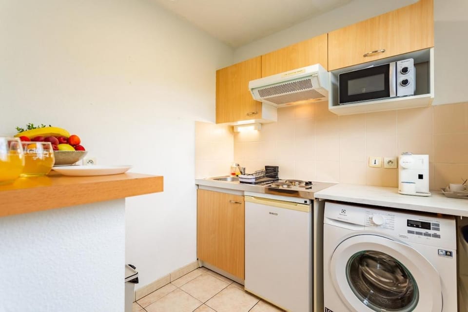 Le Petit Oranger - Lumineux, Balcon & Parking Apartment in Eckbolsheim