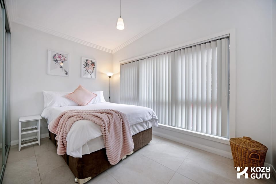 KozyGuru | St Peters | Beautiful 3 Bedroom House House in Marrickville