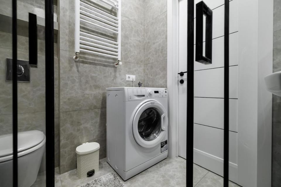 Modern Apartment Near MallDova & Airport Access Apartment in Chișinău