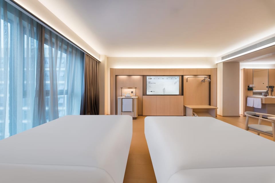 JI Hotel Shanghai Zhangjiang Headquarters Park Construction Command Hotel in Shanghai