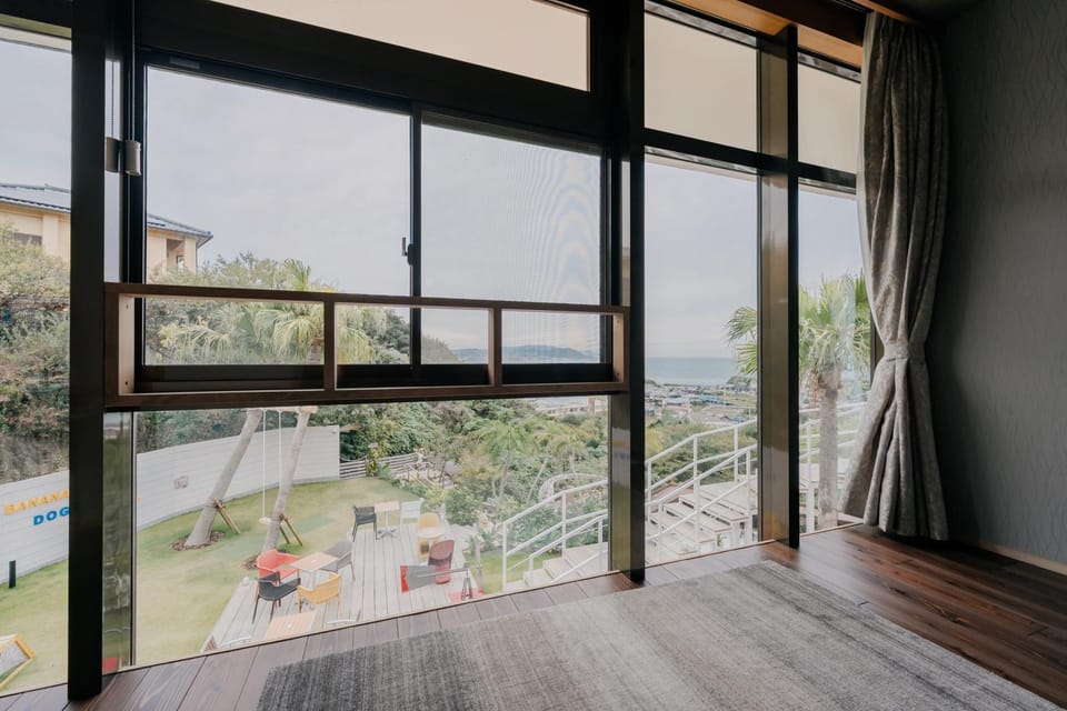 Property building, Day, Natural landscape, View (from property/room), Balcony/Terrace, Sea view