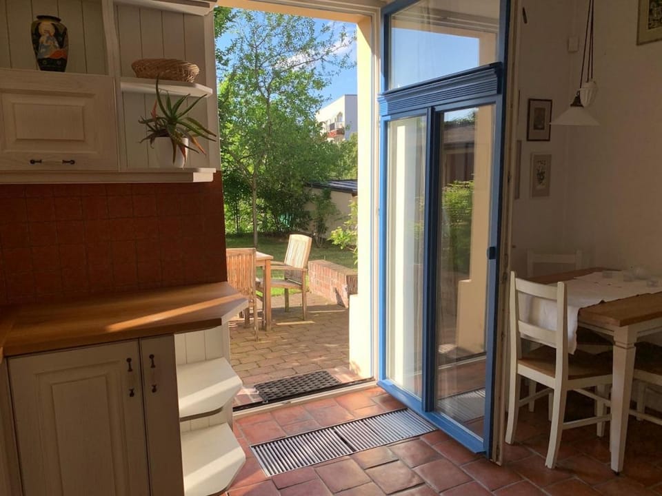 Art nouveau villa with garden close to center Apartment in Prague
