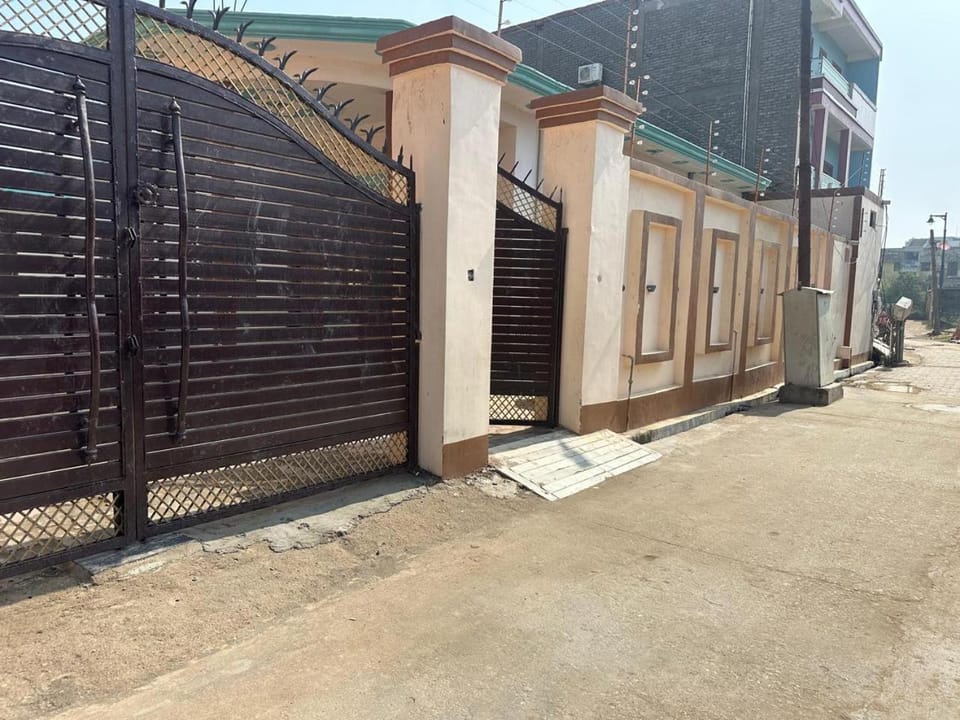 shree ram Near-Ram Mandir 700M Apartment in Uttar Pradesh