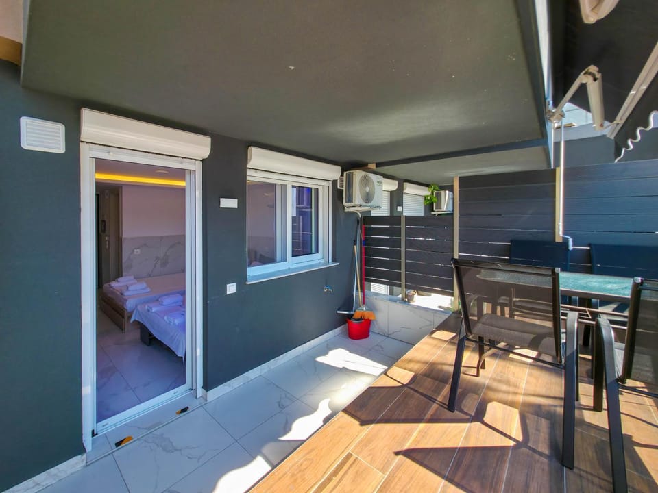 Patio, Day, View (from property/room), Balcony/Terrace, Seating area