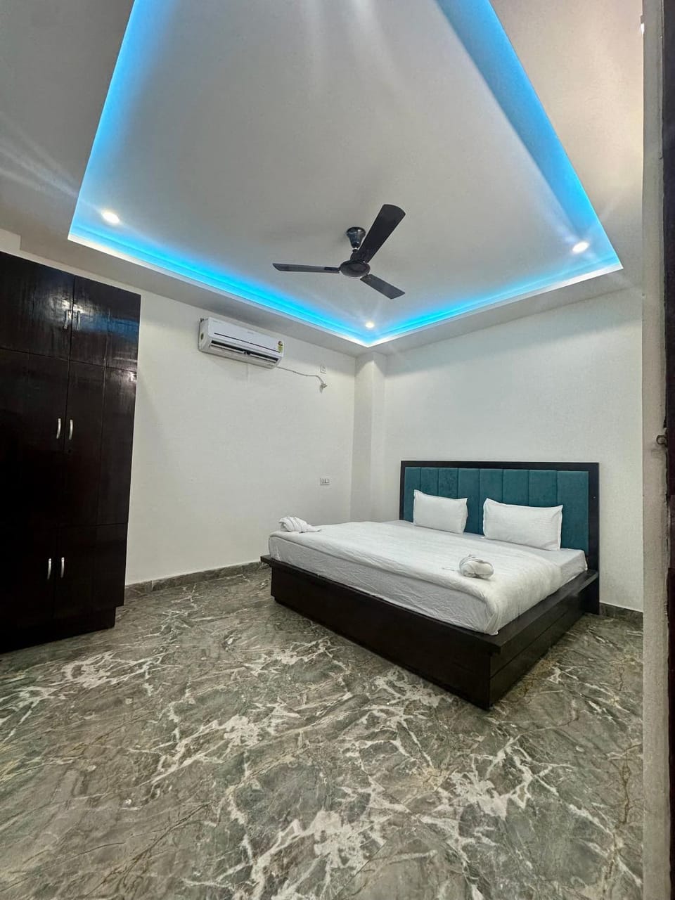 Bed, Bedroom, wardrobe