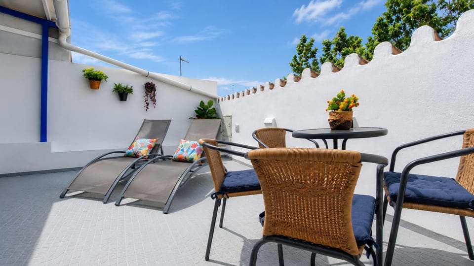 Balcony/Terrace, Seating area, City view