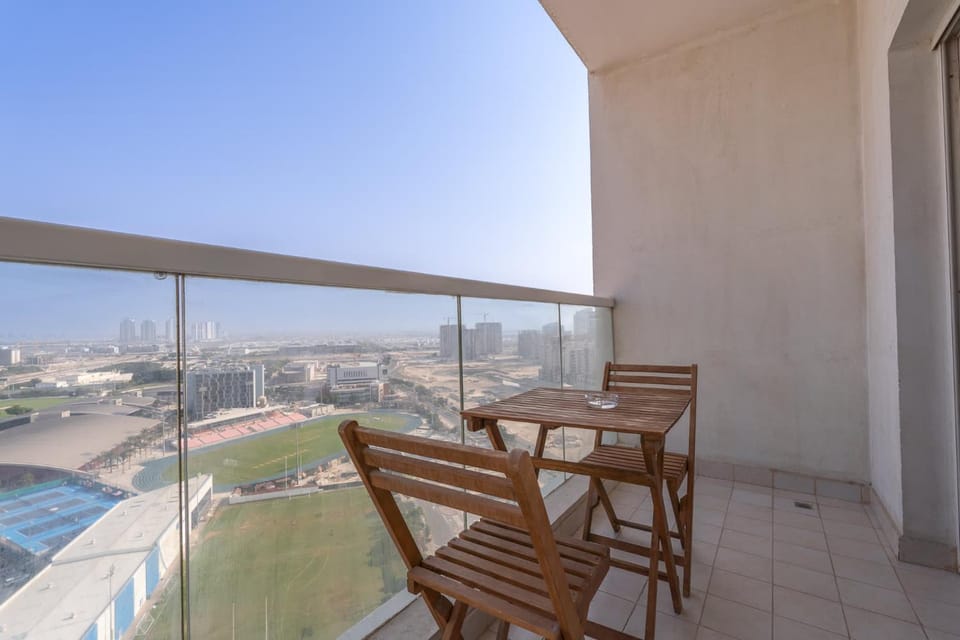 StayShort - Charming & Bright 1BR in Red Residence Dubai Sports City Apartment in Dubai