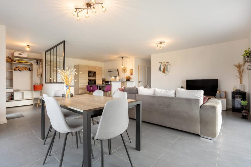 Property building, Living room