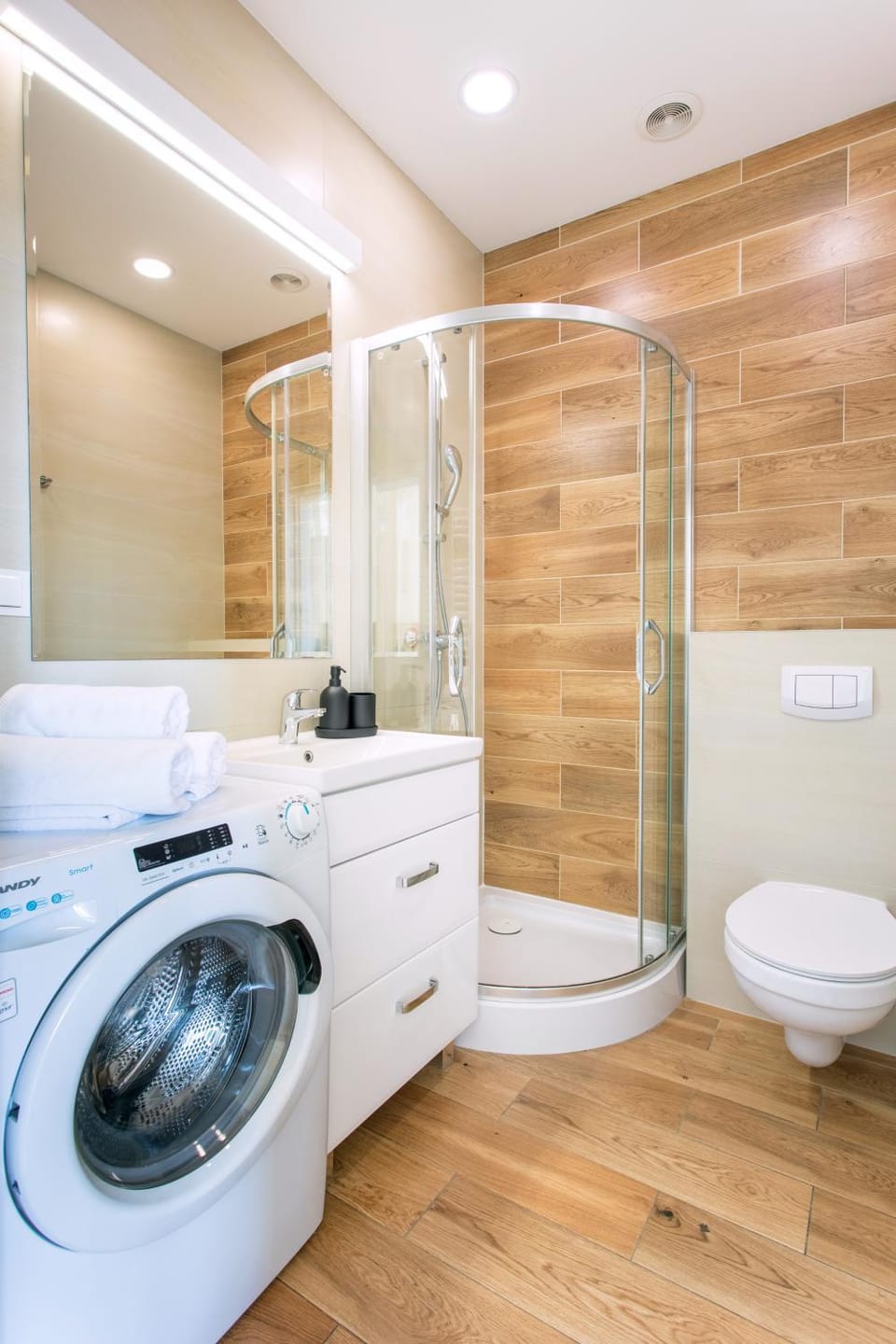 Apartamenty RentToGo - Bulwar Staromiejski Apartment in Wroclaw