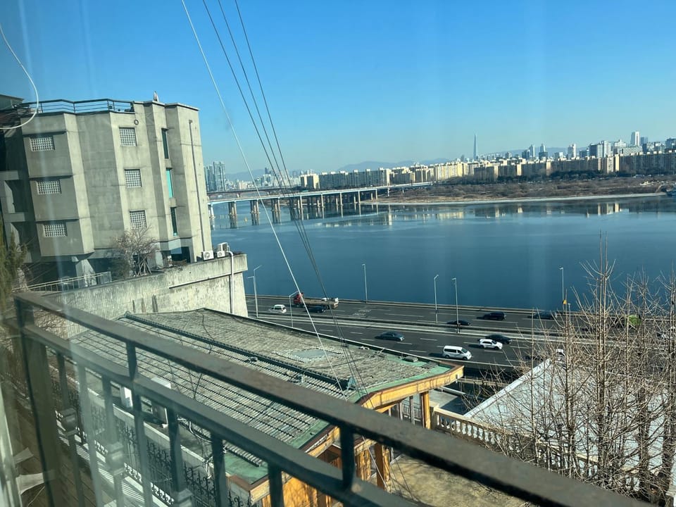 UN village with River View, Seoul, Free Parking, Hannam Apartment in Seoul