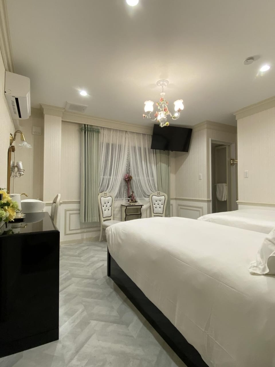 Bed, Bedroom, air conditioner