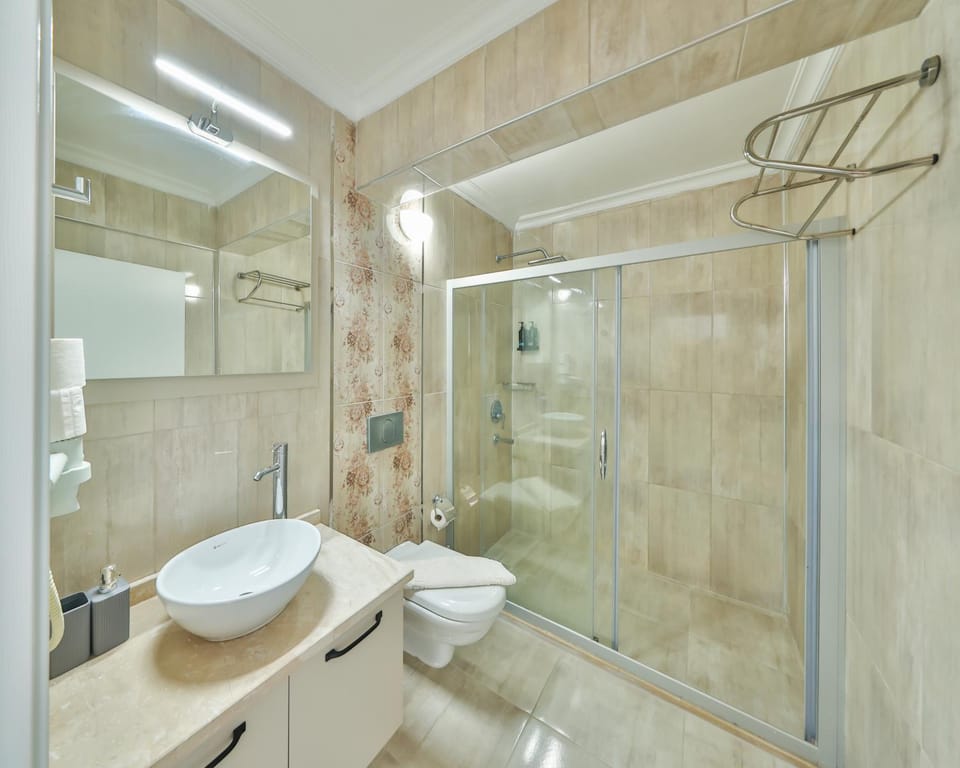 Shower, Toilet, Bathroom
