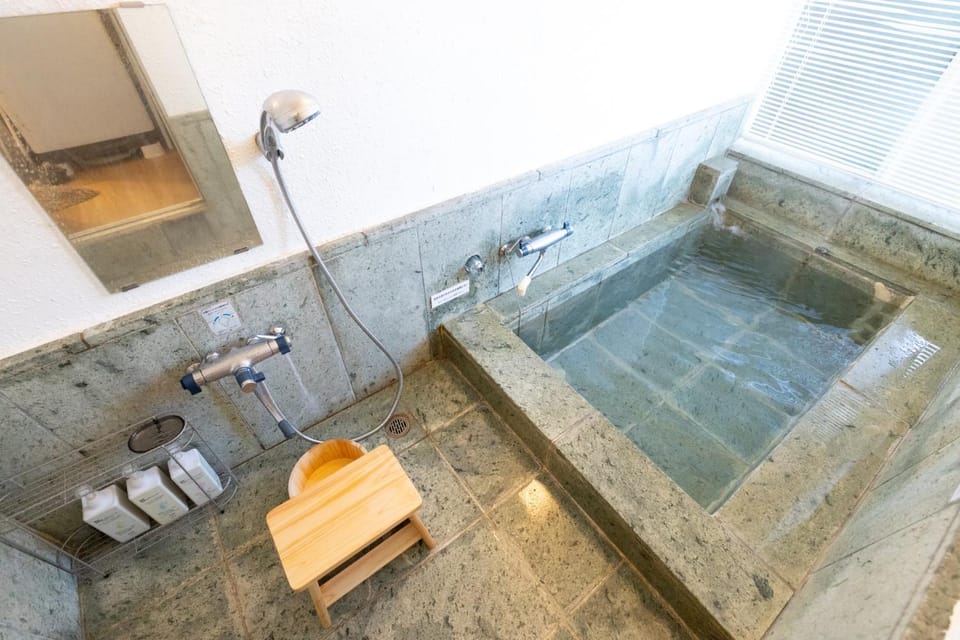 Hot Spring Bath, Bathroom, Bath, towels