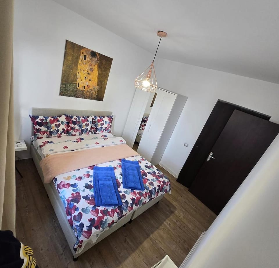 Silver Nest - M&N Condos Apartment in Bucharest