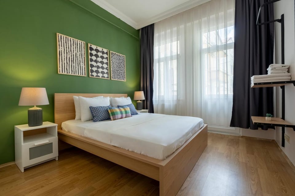 3-Bedroom 2-Bathroom, Centrally Located Ground-Floor Apartment -No Stairs Apartment in Istanbul