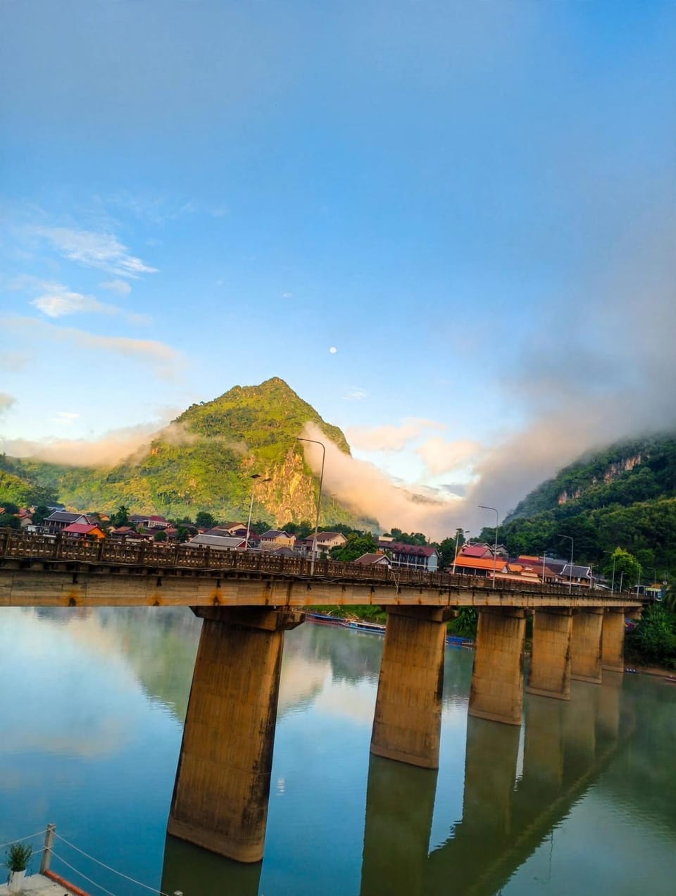 Views Backpackers Hostel Bed and Breakfast in Luang Prabang Province, Laos